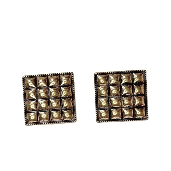 MSSEVEN Gold Square Earrings - Picture 3 of 5